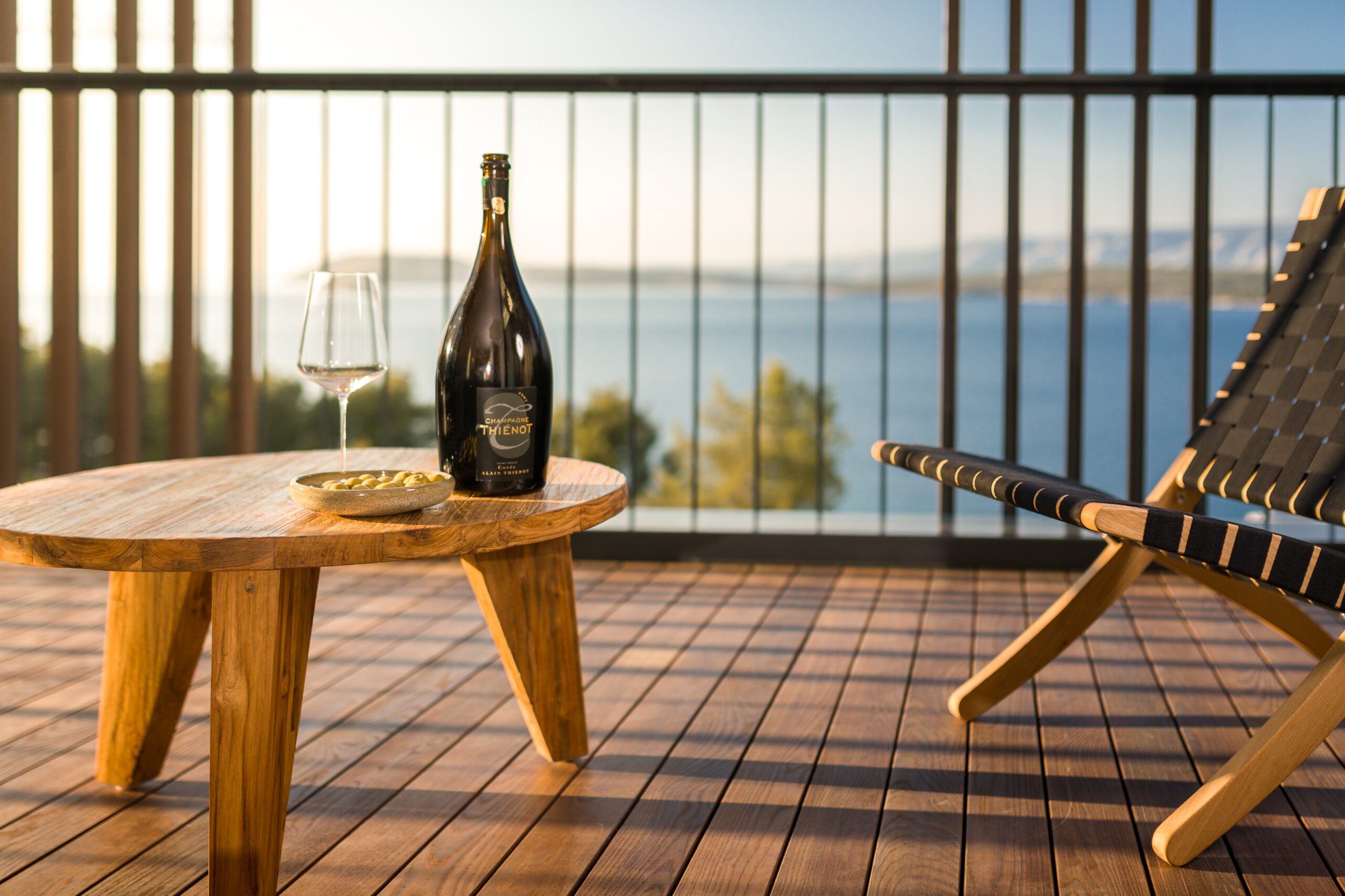 Maslina Resort, Nikola Radovani