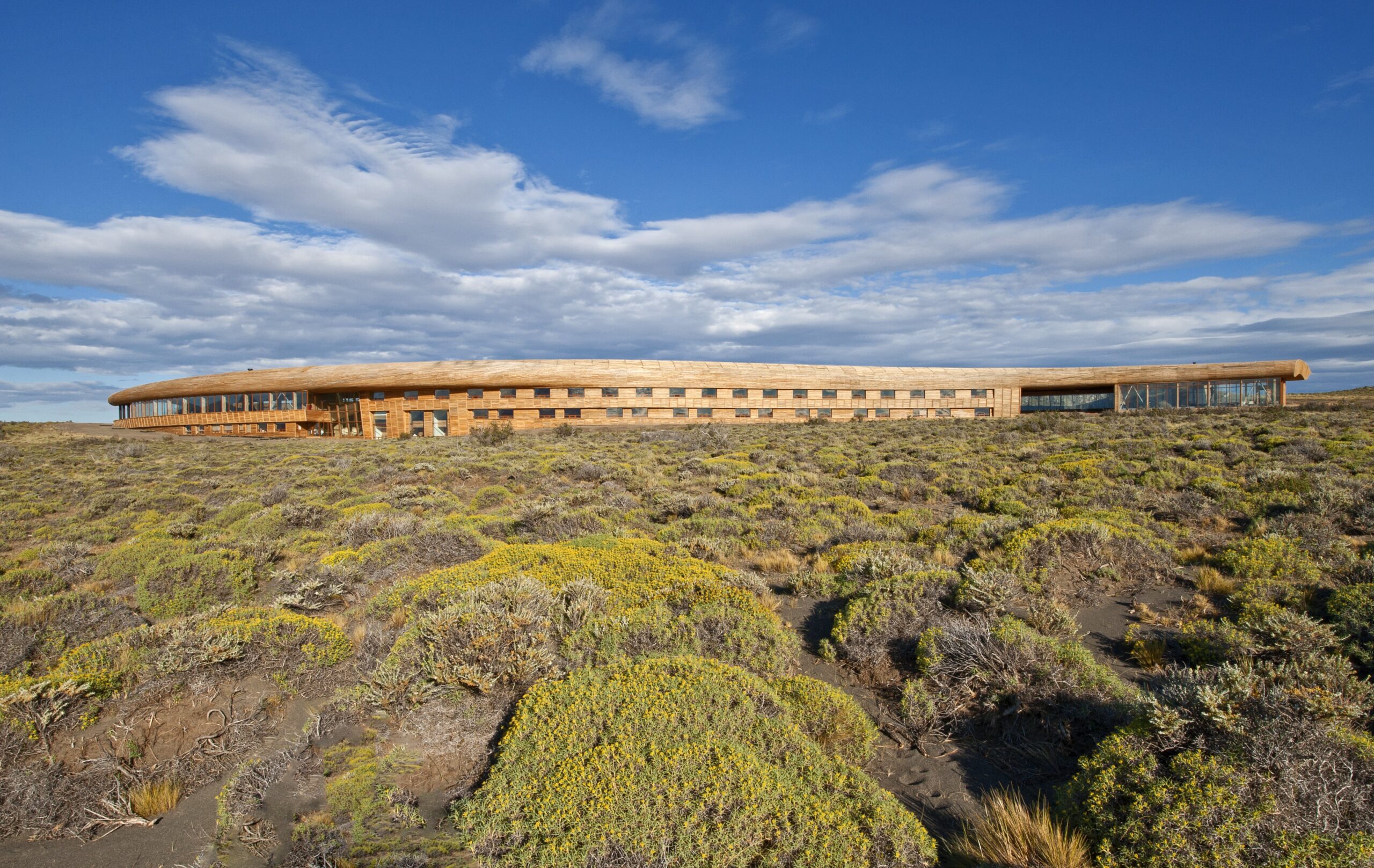 Tierra Patagonia, Pia Vergara